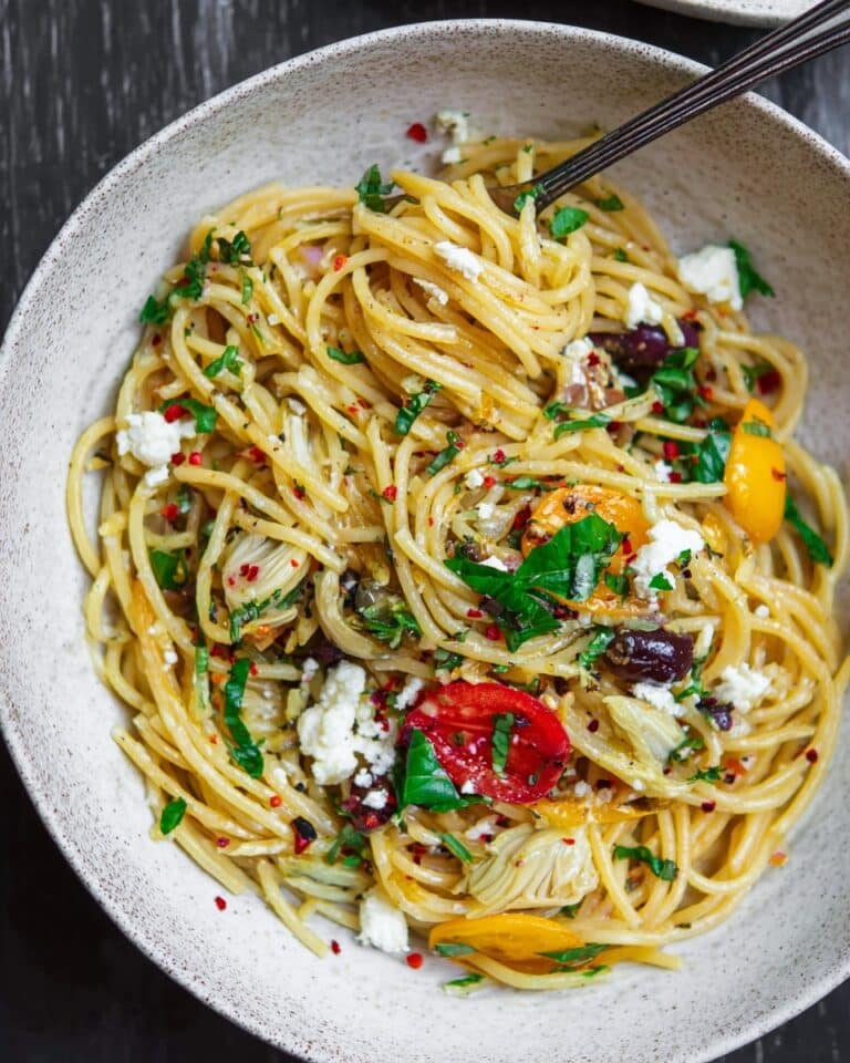 Simple Mediterranean Olive Oil Pasta Recipe